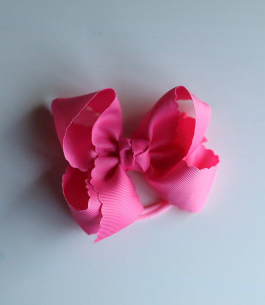 Hot Pink Scalloped Bow on NYLON