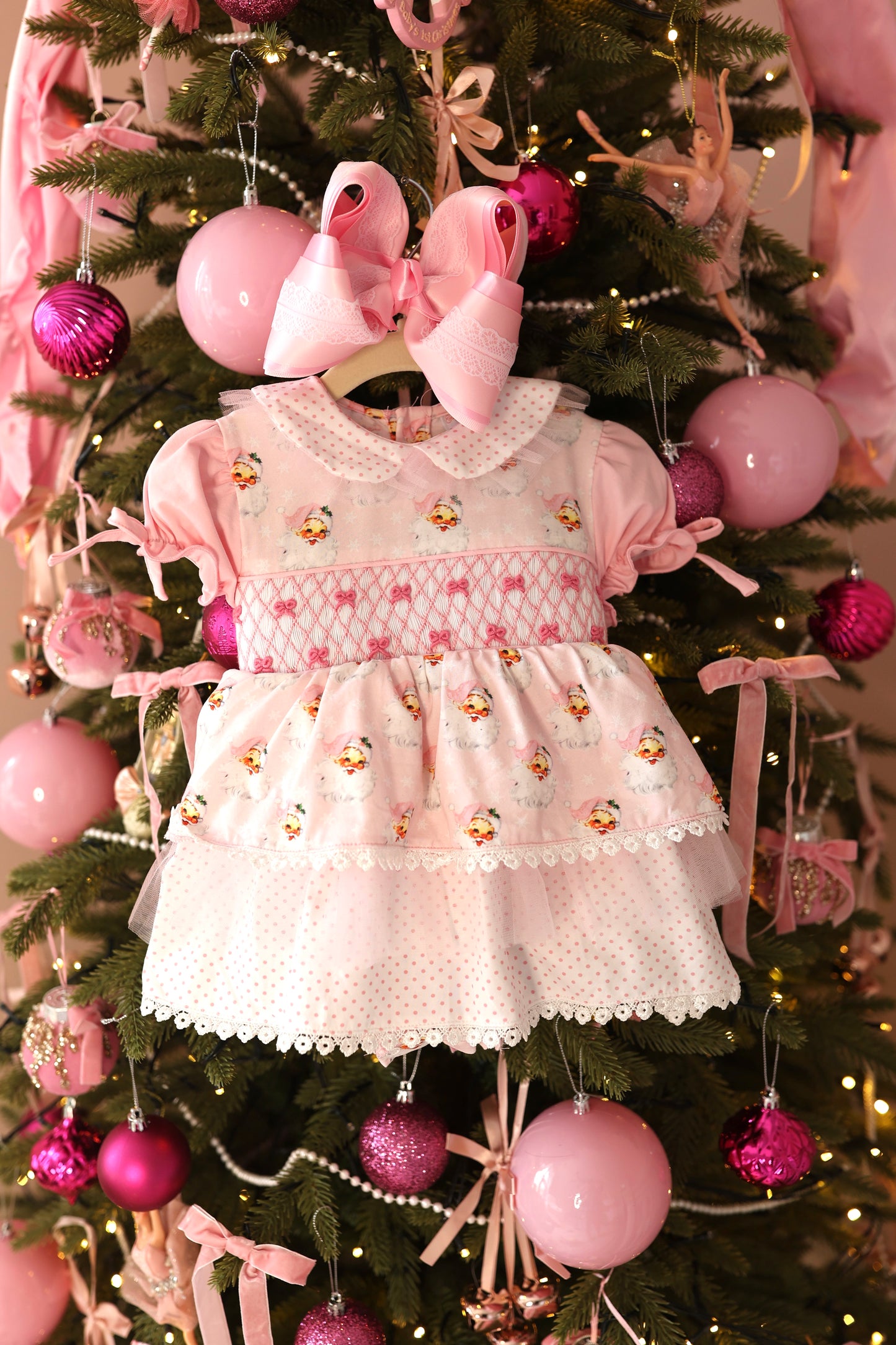 PO1: Bow Belle Santa: A Perfect Pink Christmas