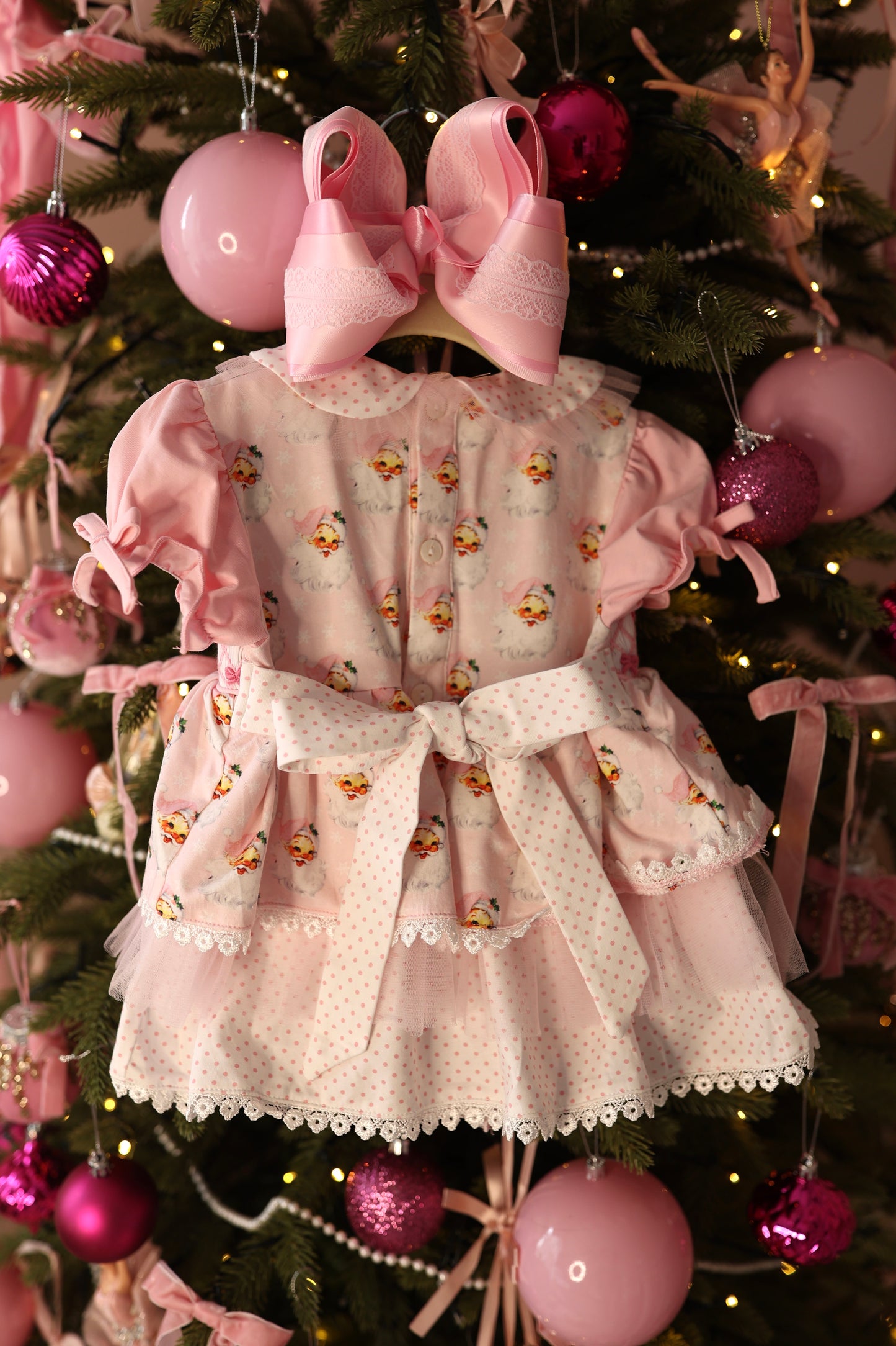 PO1: Bow Belle Santa: A Perfect Pink Christmas